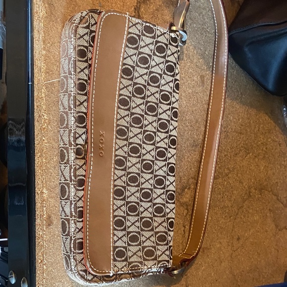 XOXO Tan and Brown Crossbody Bag - Picture 1 of 8